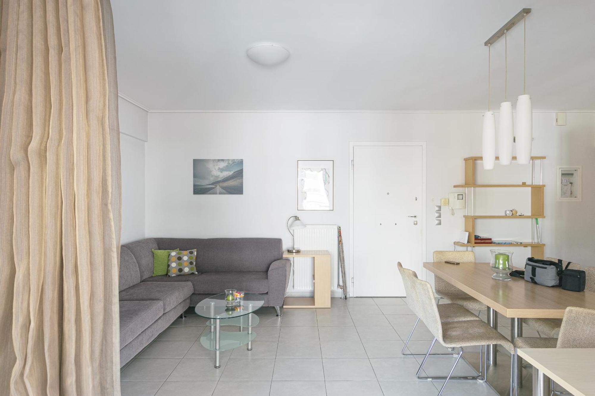 Apartment Kesariani's Luxury 750s.f /70 S.m 2 Bedrms 1,5km To Center 1,3 Metro Evangelismos Athens