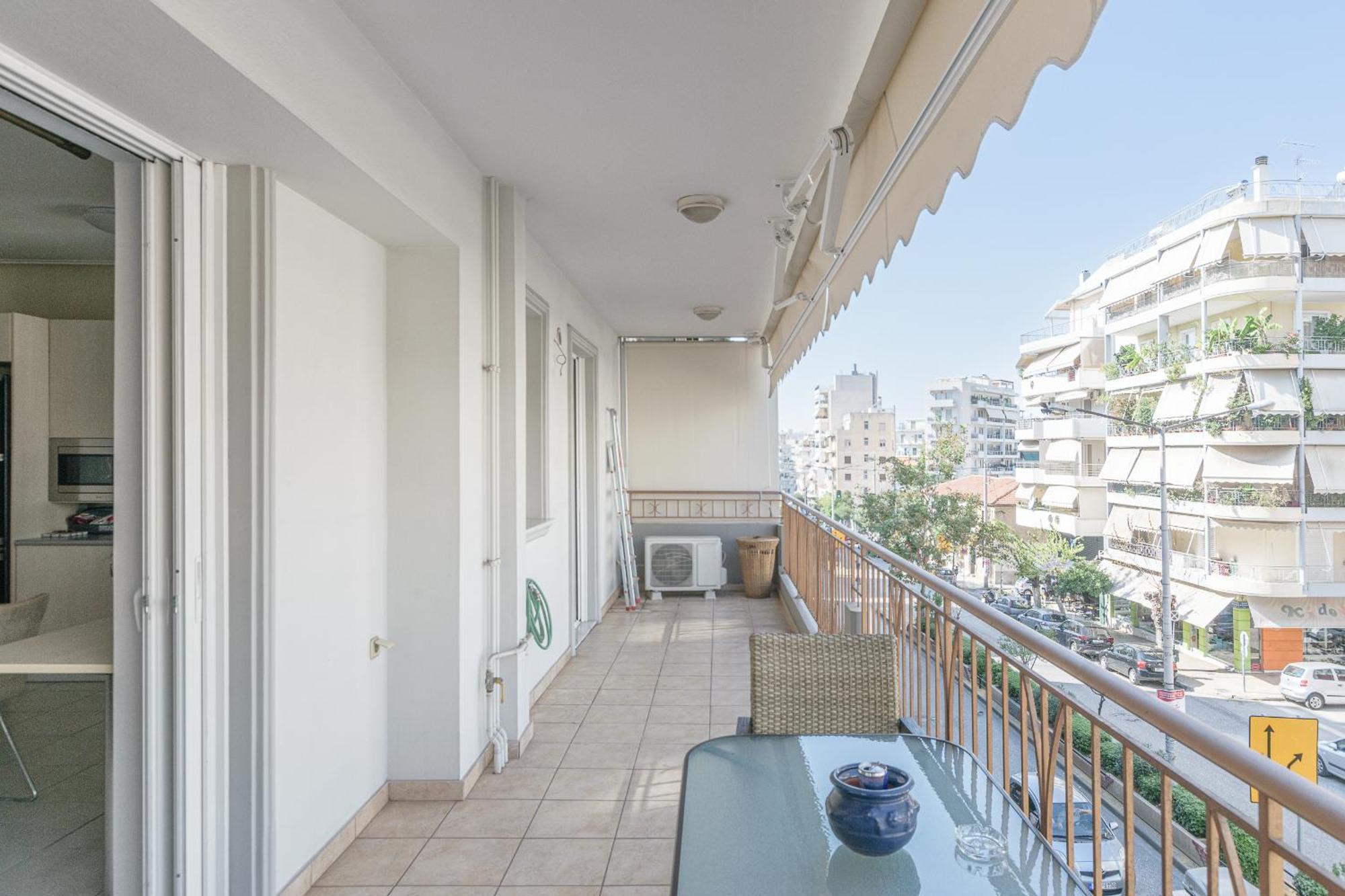 Kesariani's Luxury 750s.f /70 S.m 2 Bedrms 1,5km To Center 1,3 Metro Evangelismos Apartment Athens